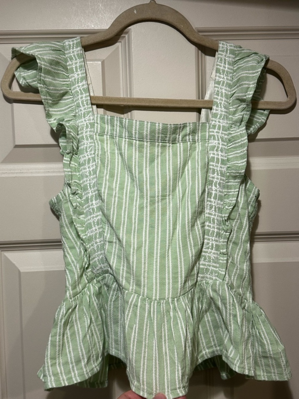 Green Striped Ruffle Sleeve Top Cropped Medium